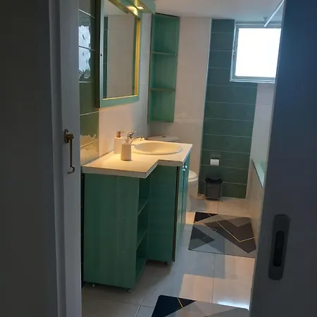 Nikos Apartment
