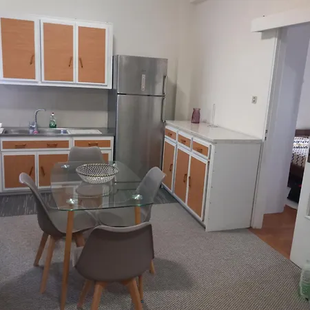 Nikos Apartment *